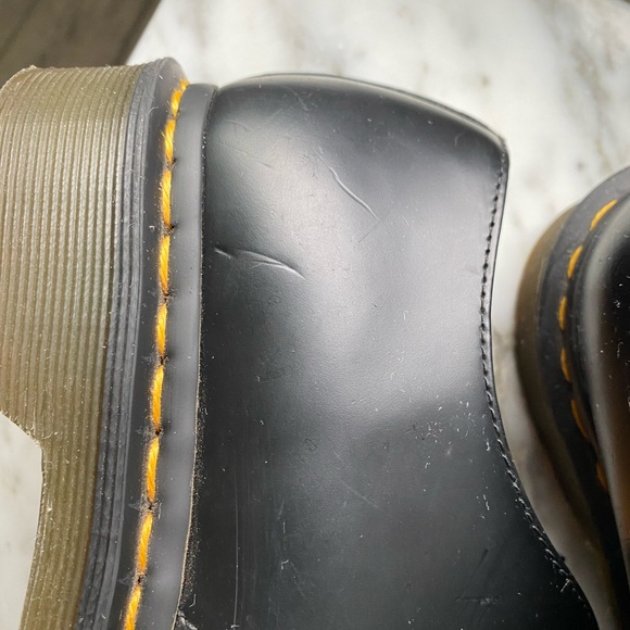 DR. MARTENS 1461 SMOOTH LEATHER OXFORD SHOES IN BLACK - Picture 2 of 9